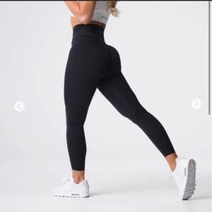 NVGTN Black Signature Leggings